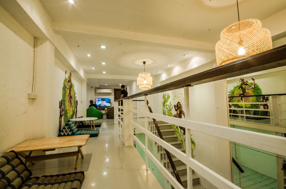 Pier 49 Hostel Bangkok Exteriör bild